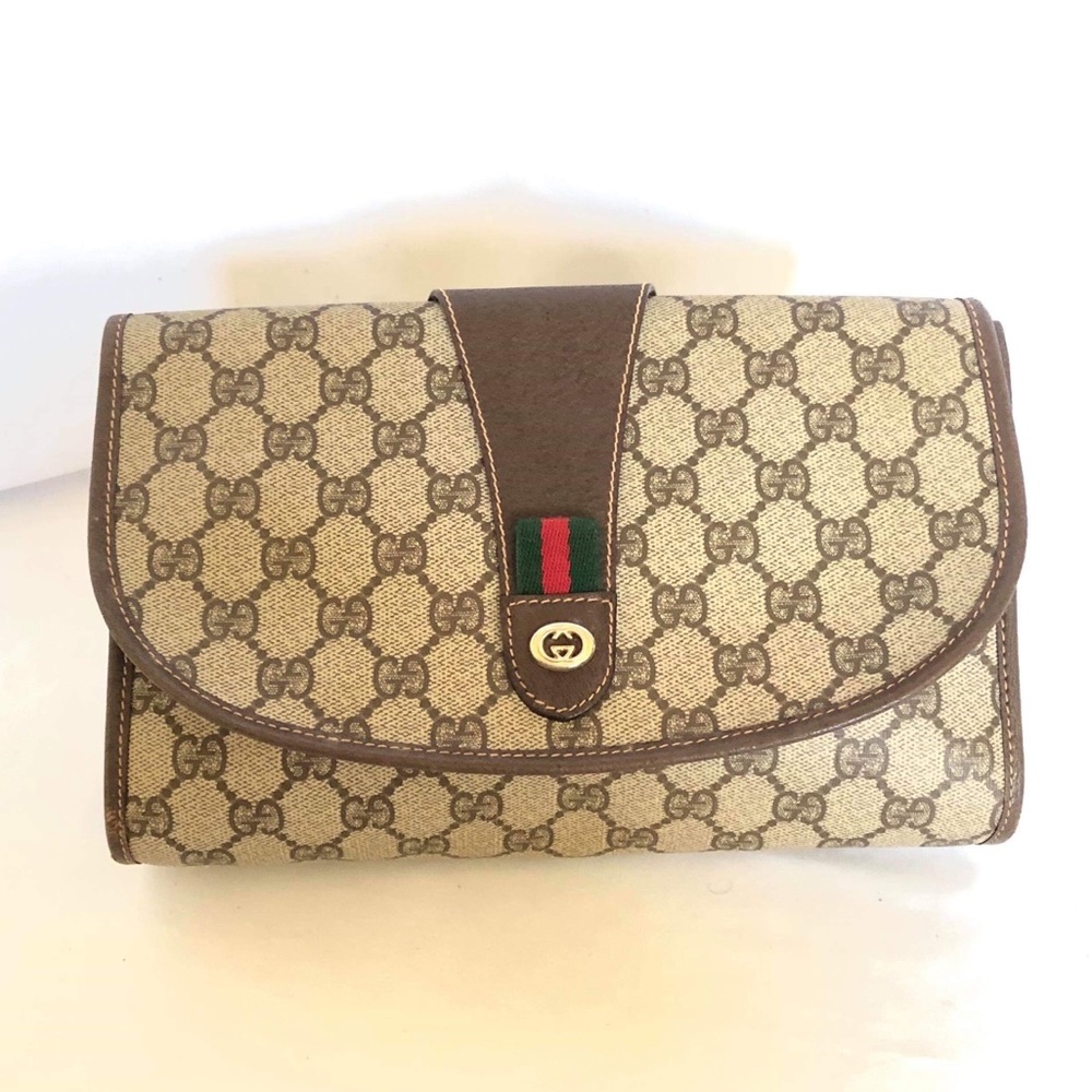❌SOLD❌Gucci Vintage GG Supreme Clutch Bag